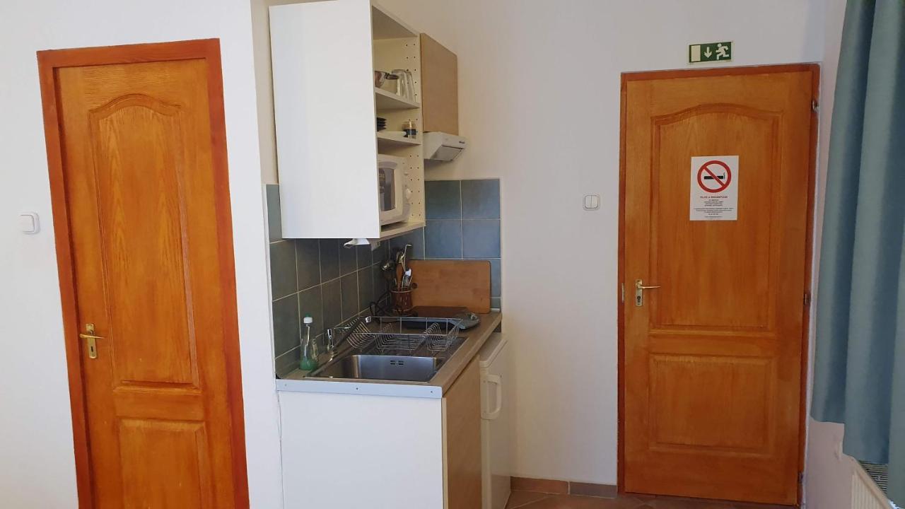 Palantir Panzio Bed & Breakfast Miskolc Exterior photo