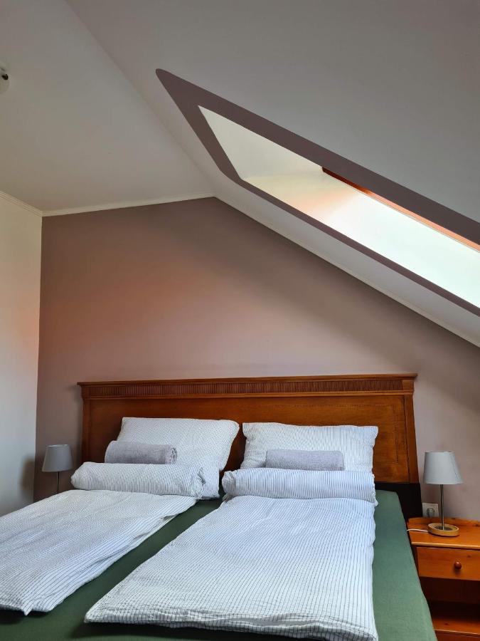Palantir Panzio Bed & Breakfast Miskolc Exterior photo